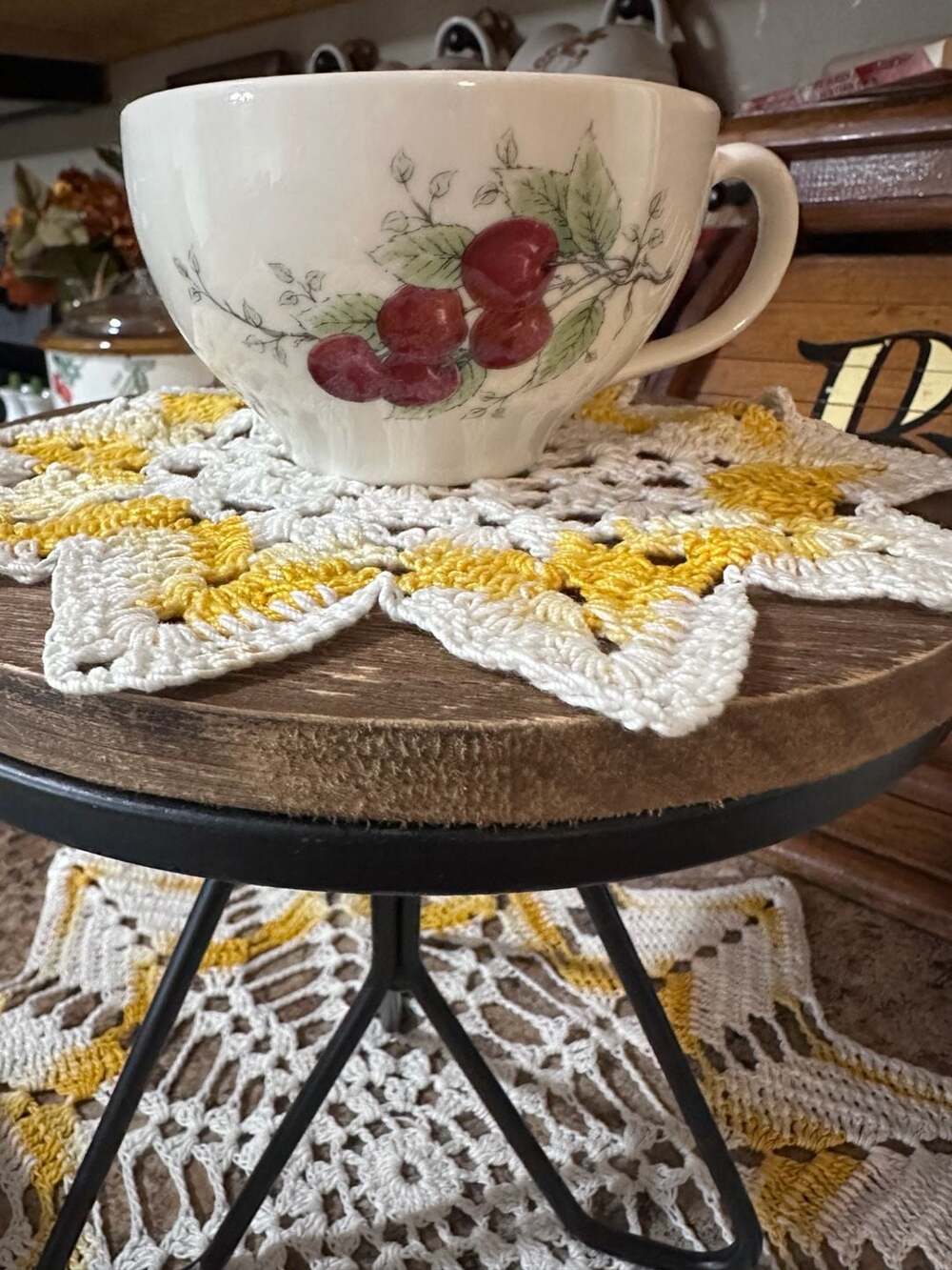 Syracuse Carefree Wayside Cherry Tea Coffee Cup